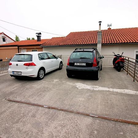 Apartment Leana Selce Exterior photo