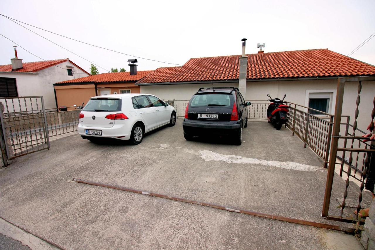 Apartment Leana Selce Exterior photo