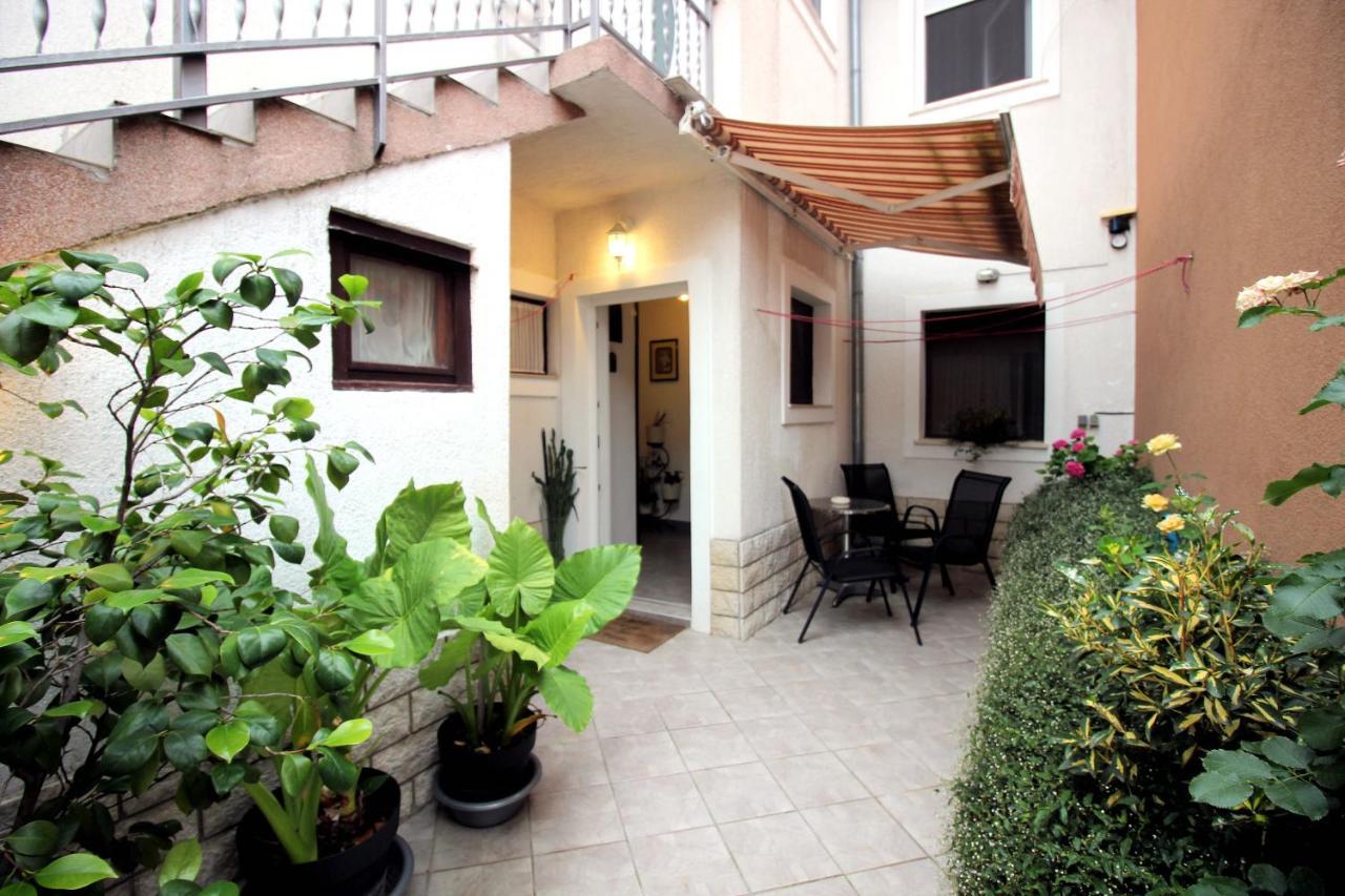 Apartment Leana Selce Exterior photo