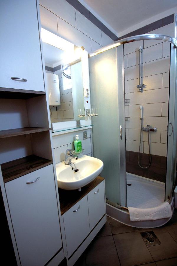 Apartment Leana Selce Exterior photo