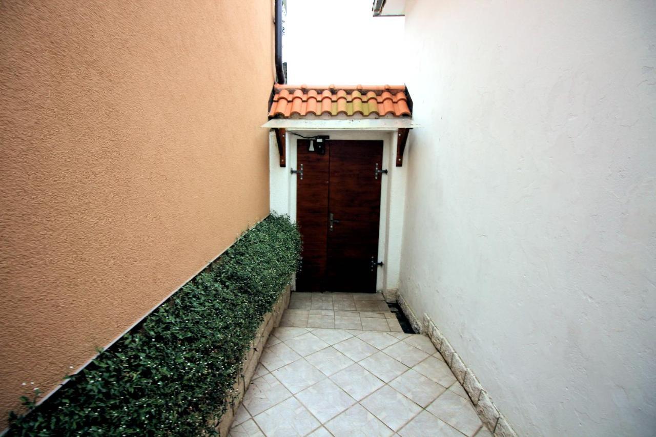 Apartment Leana Selce Exterior photo