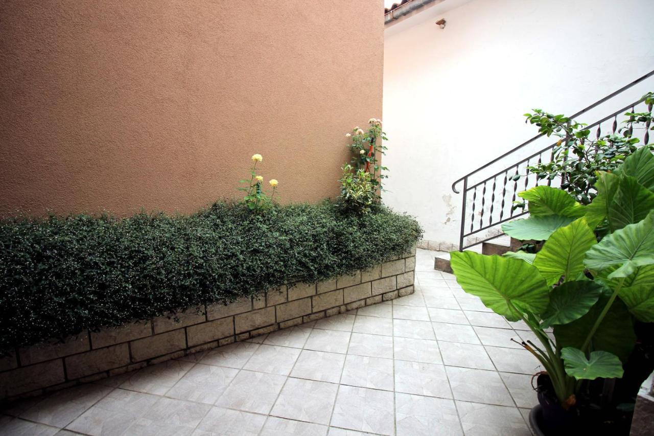 Apartment Leana Selce Exterior photo