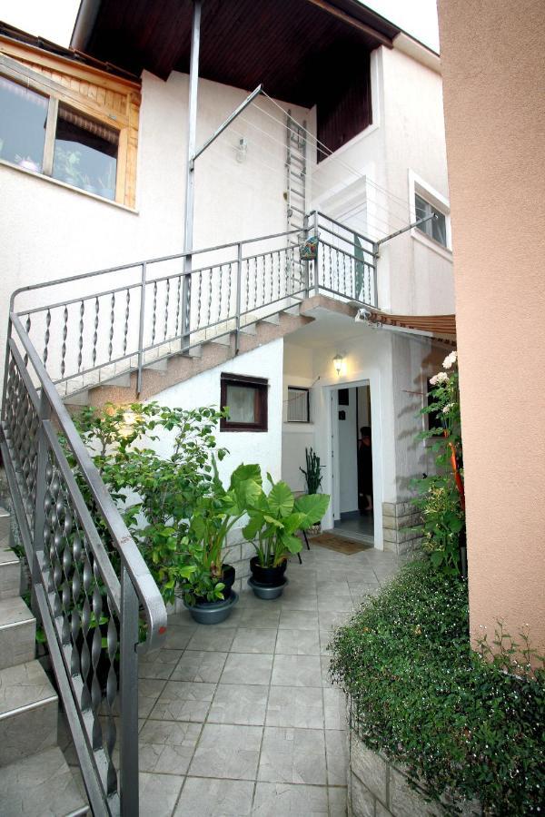 Apartment Leana Selce Exterior photo
